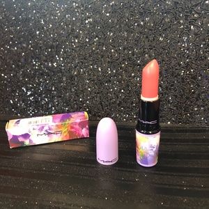 NWT - MAC - Matte Lipstick - limited Edition